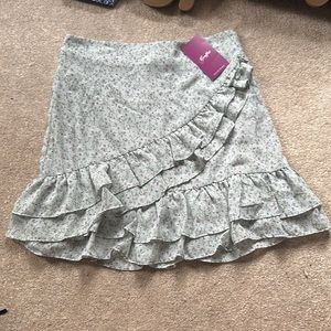 Gorgeous floral skirt from graffiti boutique